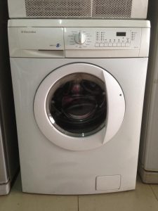 máy giặt electrolux báo lỗi ed8
