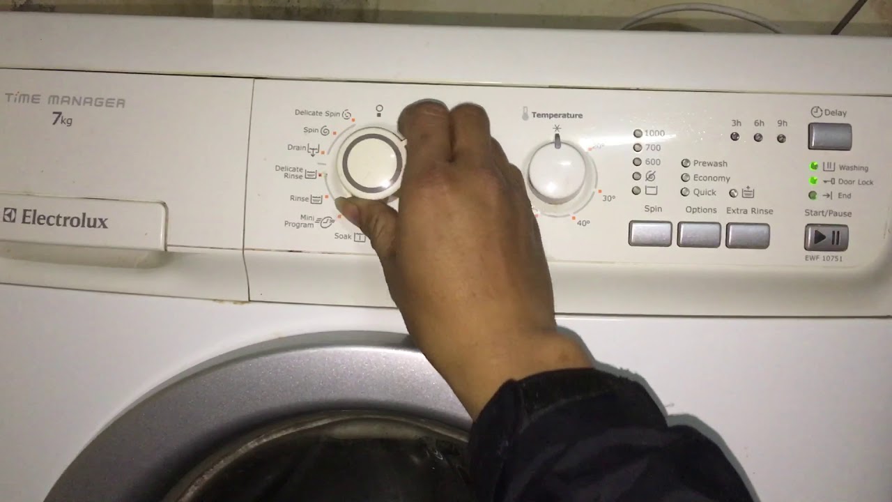 máy giặt electrolux báo lỗi đèn đỏ