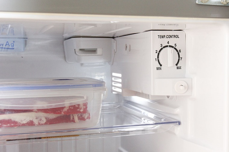 tủ lạnh không lạnh ngăn mát do chỉnh sai nhiệt độ