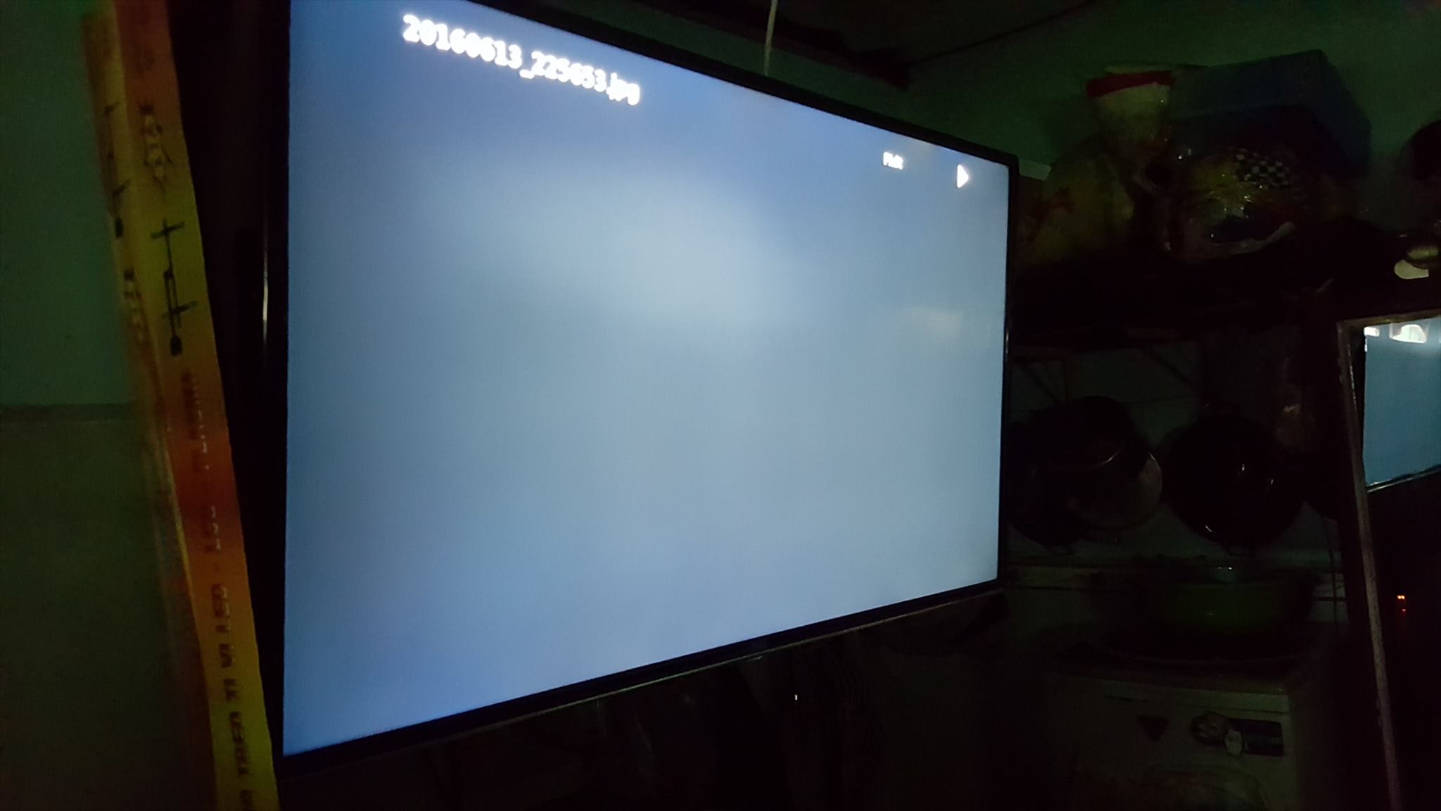 tivi bị tối màn hình